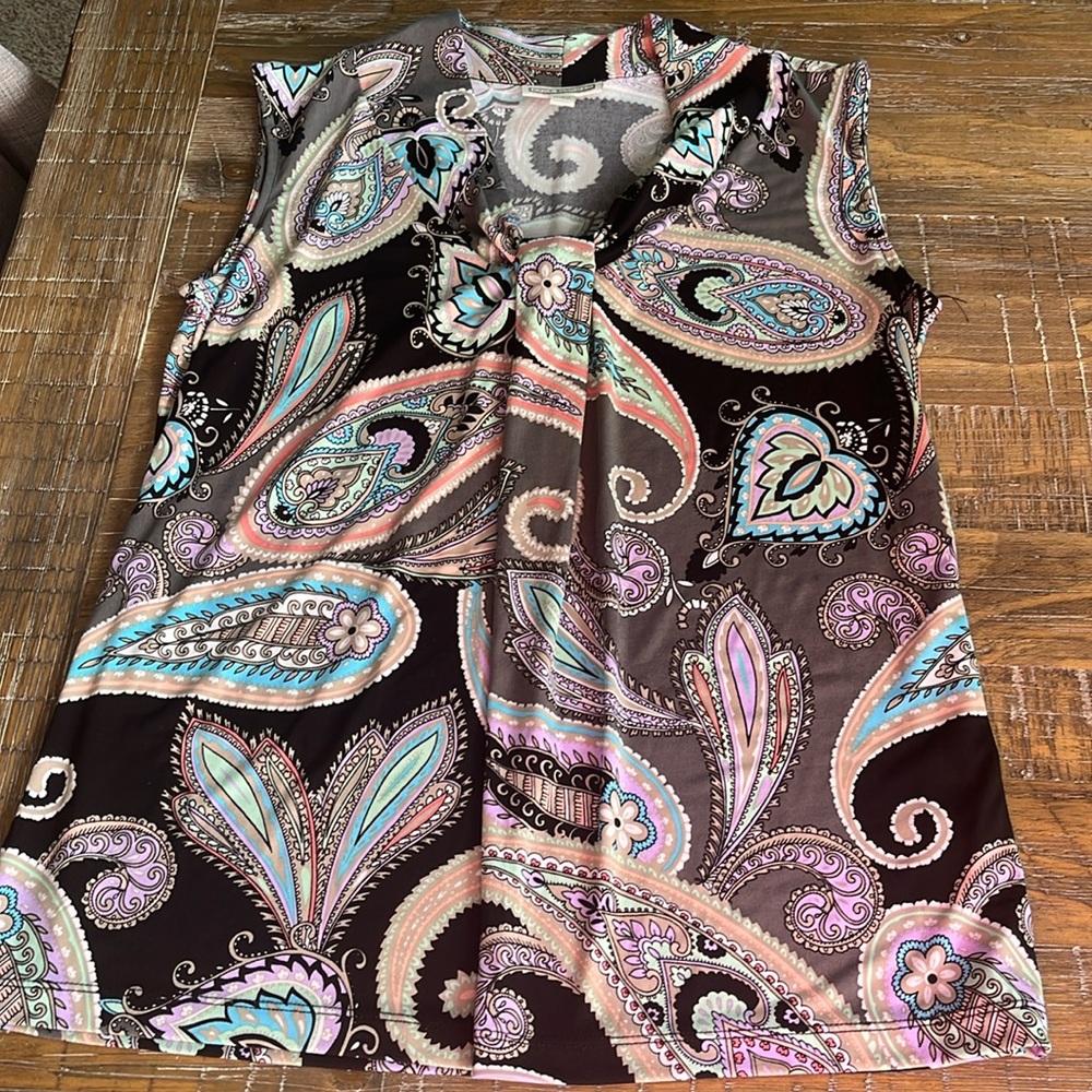Dana Bachman top